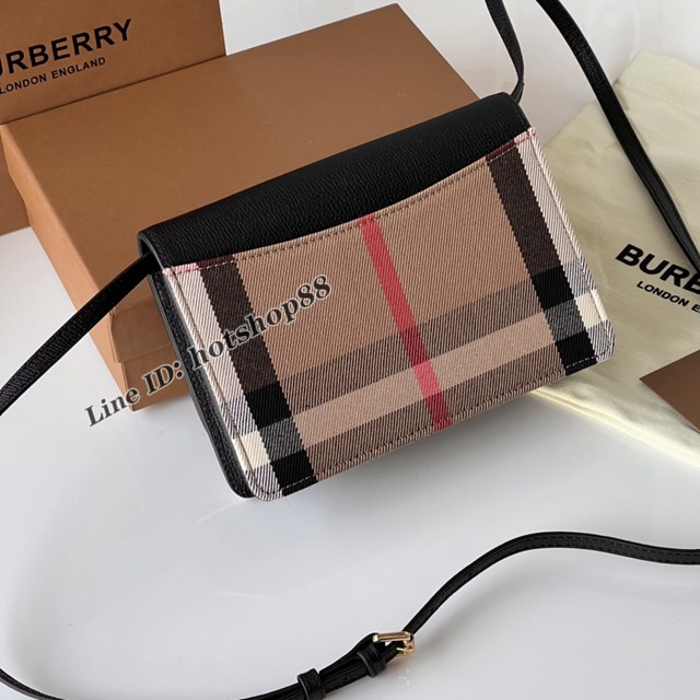 Burberry專櫃新款兩用小肩包手包 巴寶莉翻蓋單肩斜挎女包 yxb1413